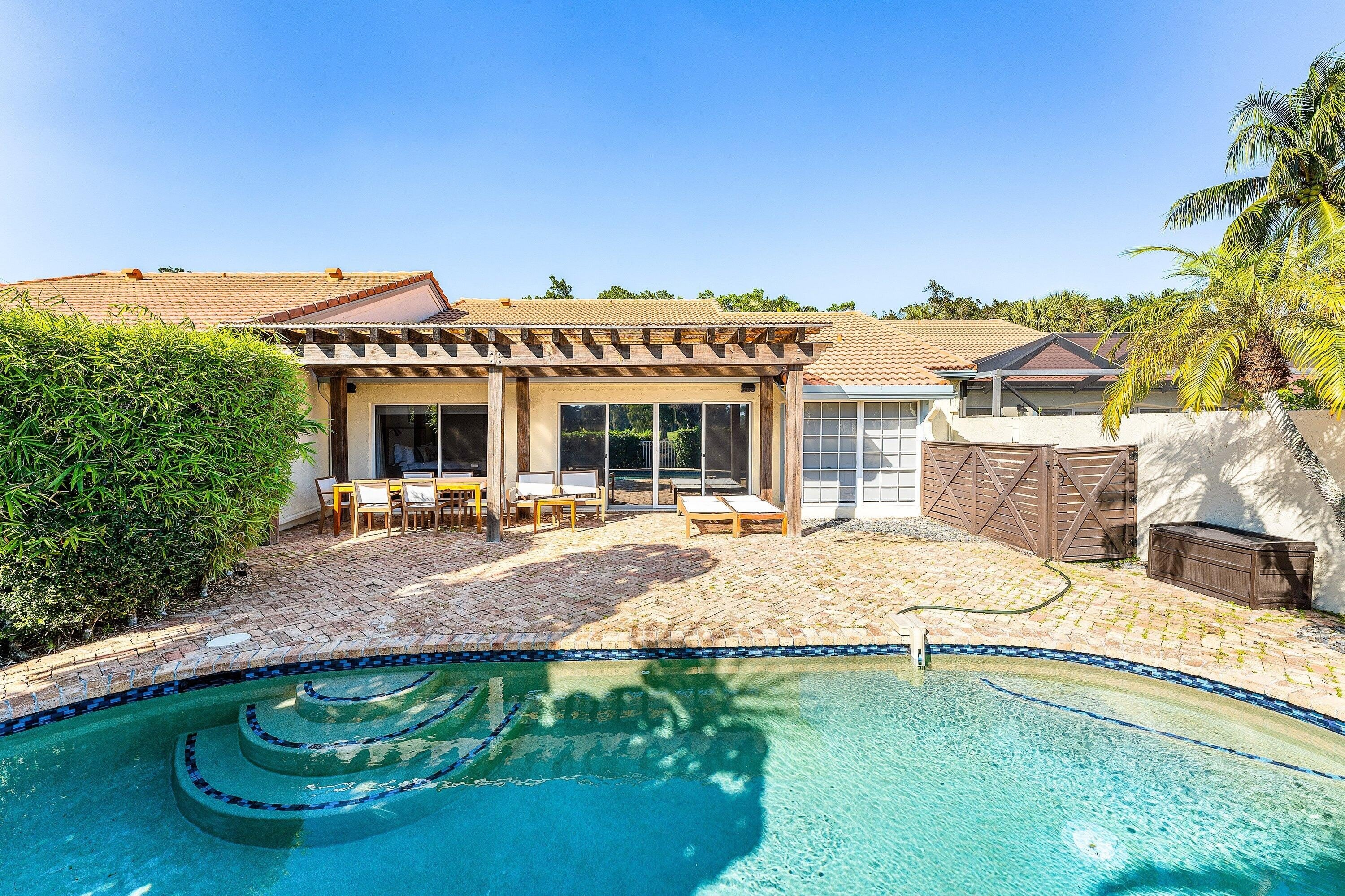 2312 Las Casitas Drive – photo 1