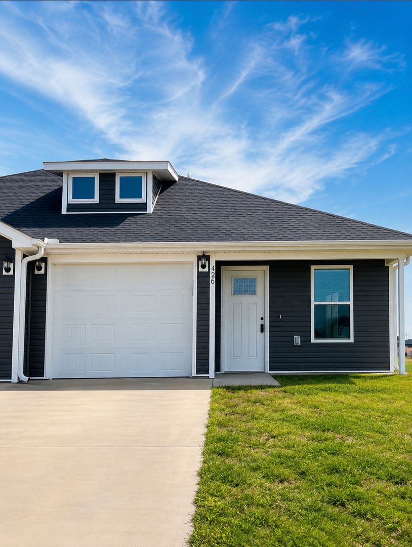 424 &amp;amp; 426 Alex Jordan Dr – photo 1 of 5