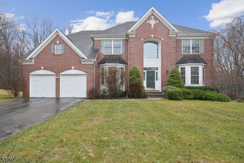 15 Shadow Hill Way – photo 1 of 284