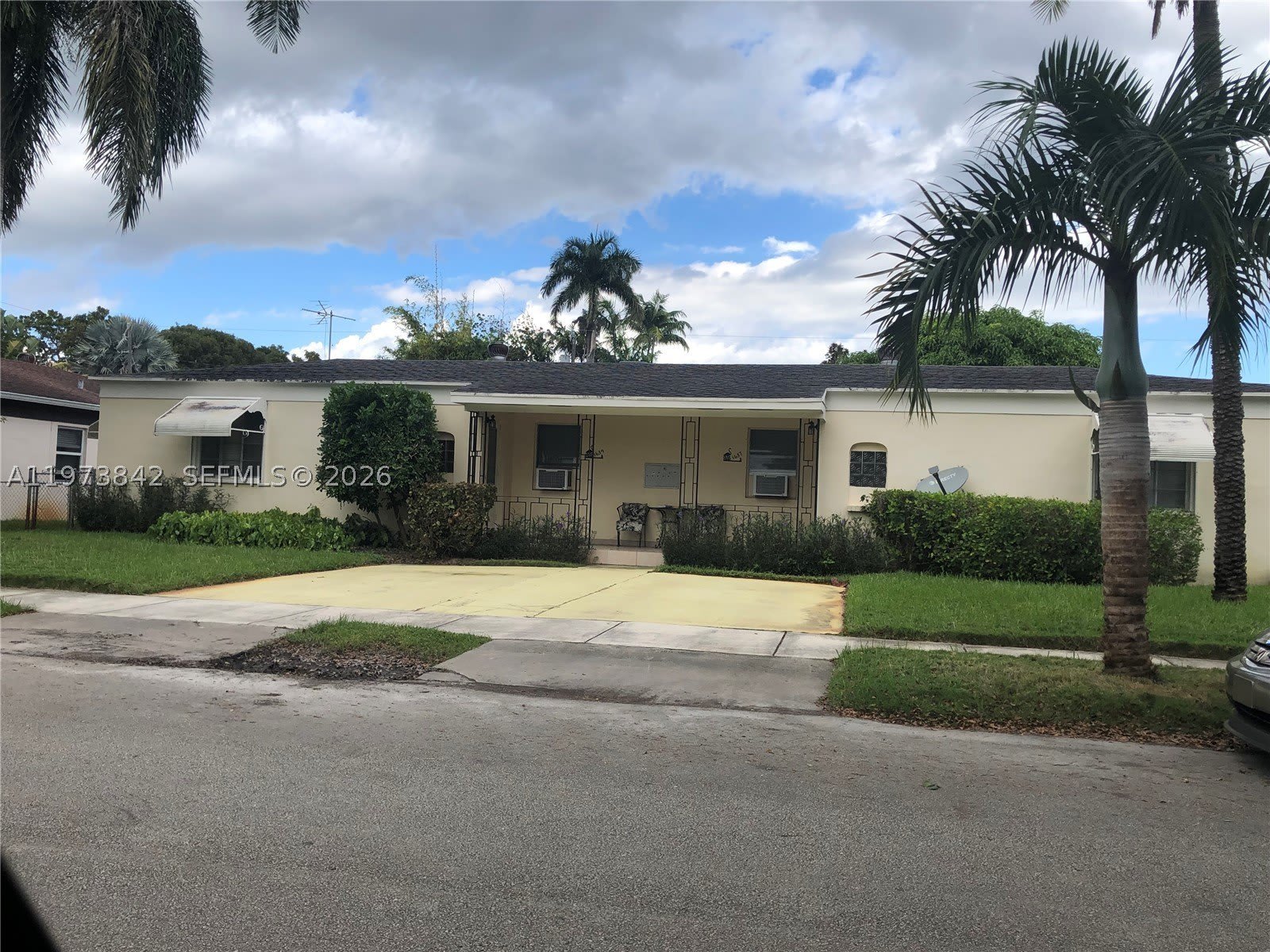 1637 Fletcher St – photo 1