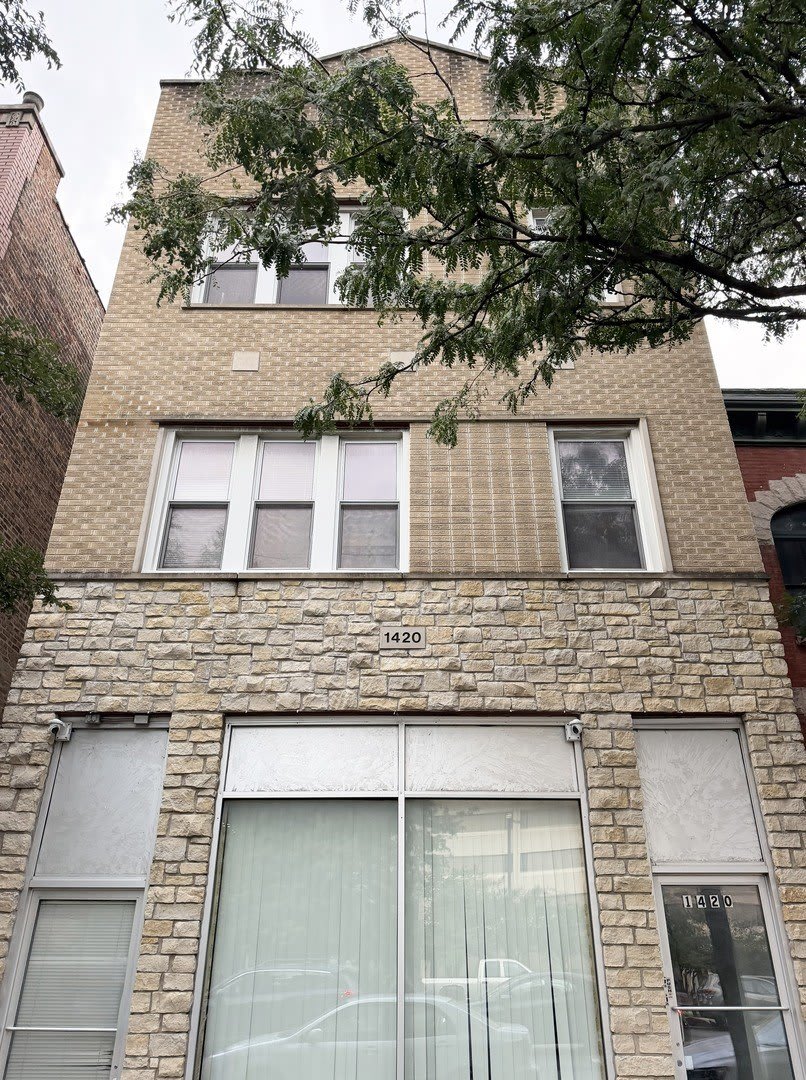 1420 N Western Avenue – photo 1