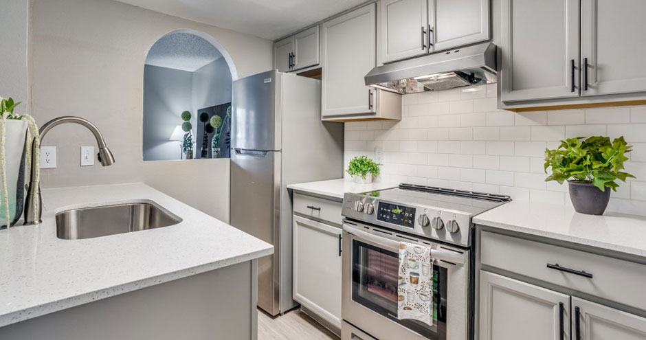 Mateo Apartment Homes – photo 1 of 24