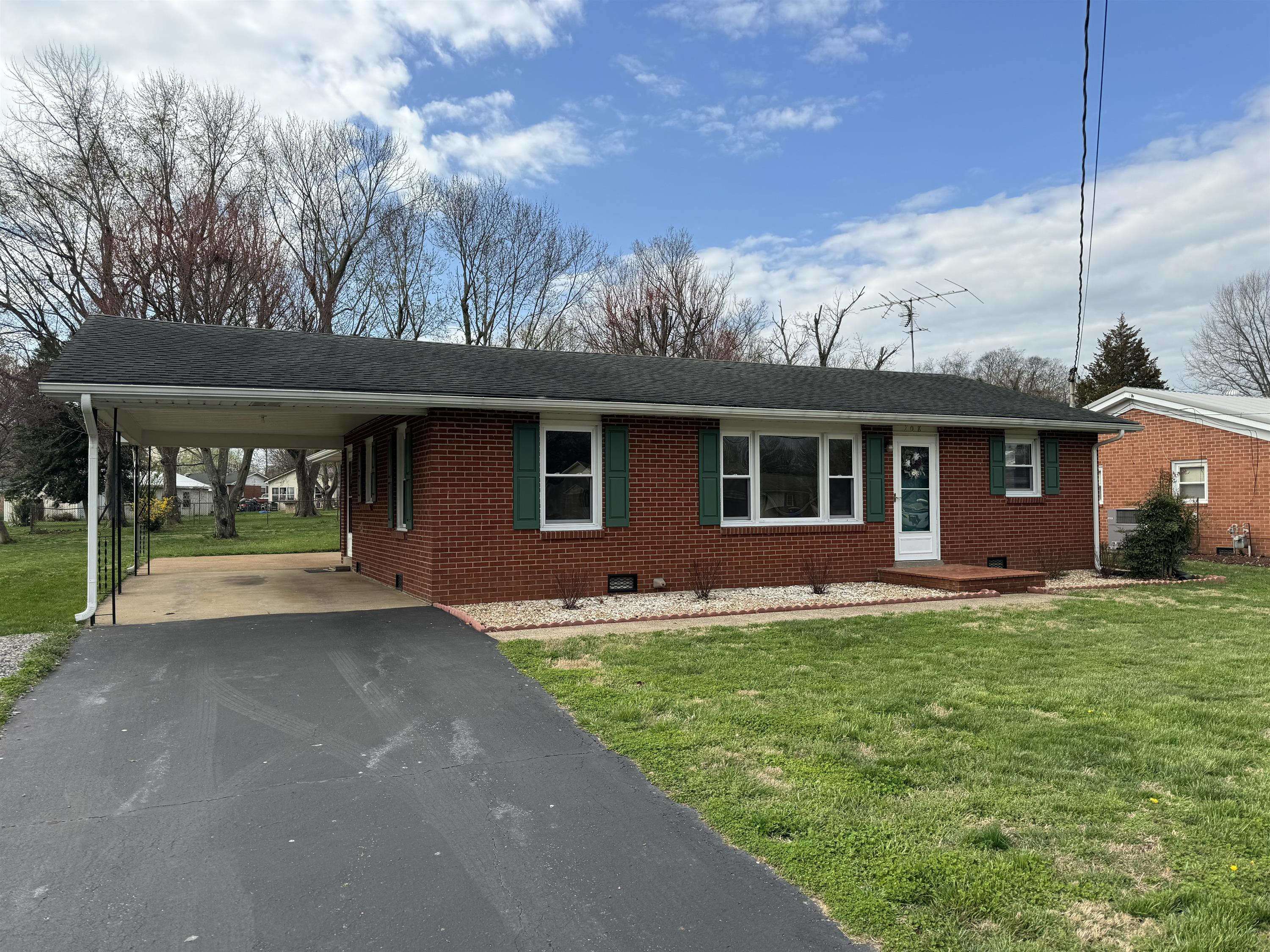 708 North Street – photo 1 of 24