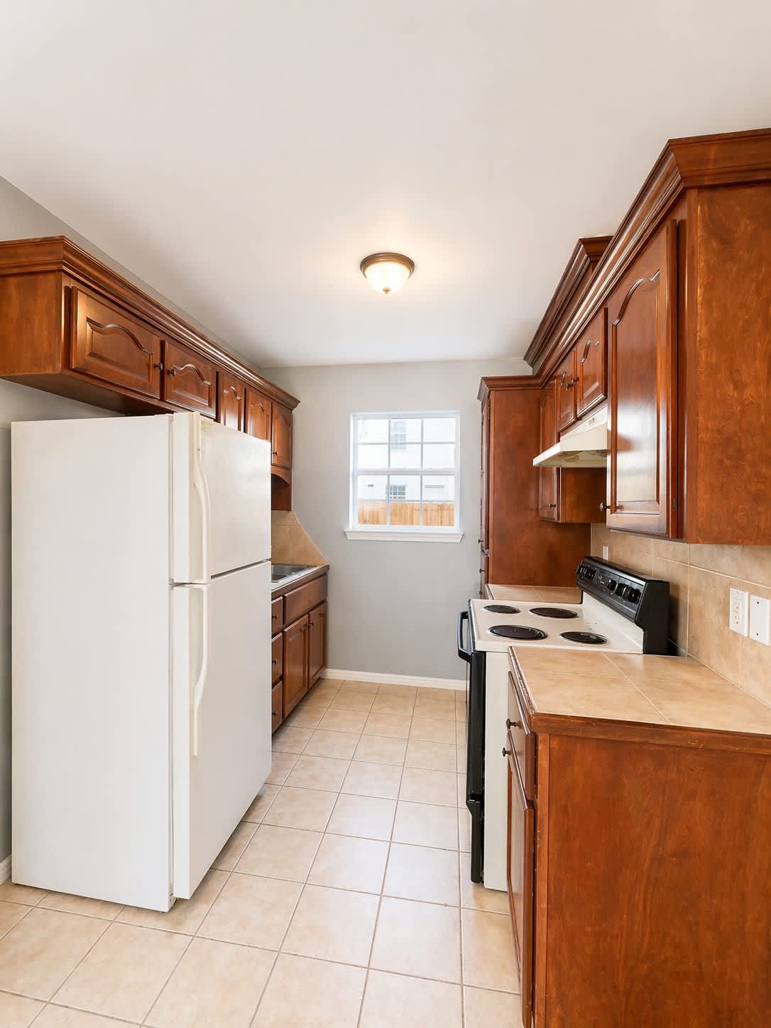 817 S Michigan St – photo 1 of 7