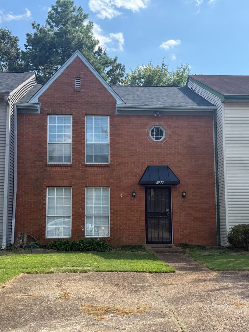 Beautiful 2 Bed, 2.5 Bath Townhouse in Memphis! – photo 1
