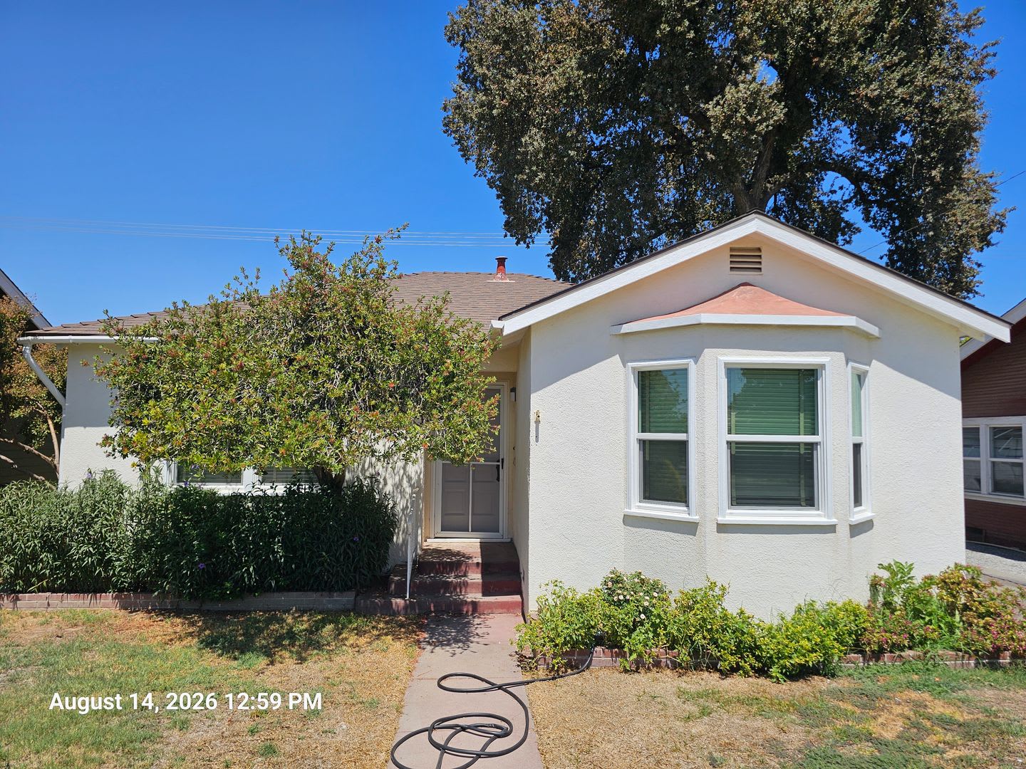 748 E. San Joaquin – photo 1 of 8