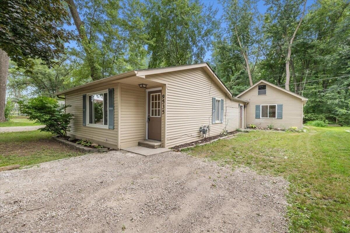 9535 Listeria Street – photo 1 of 37
