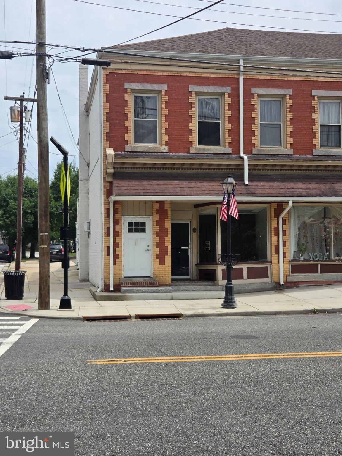 27 N MAIN Street – photo 1 of 6