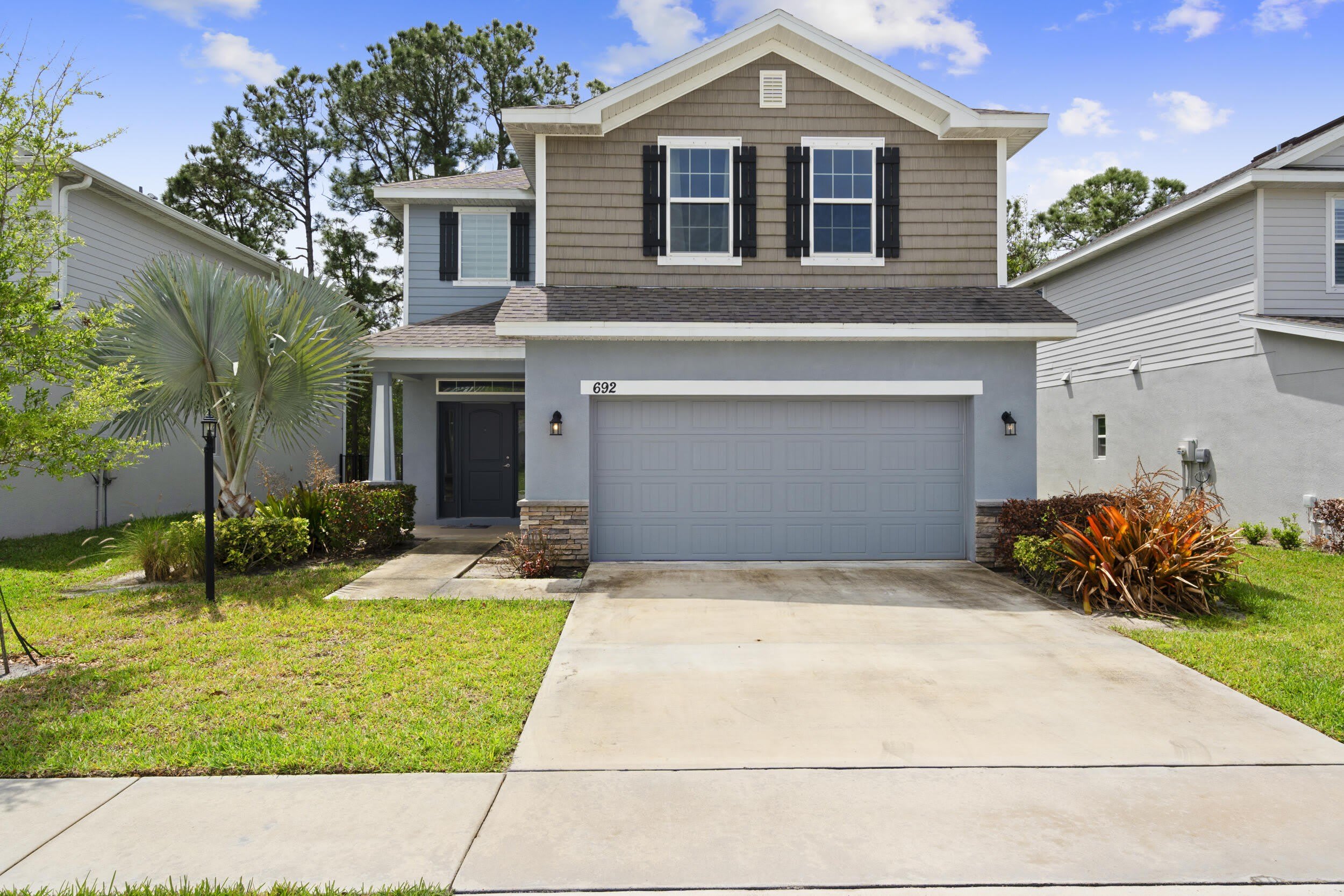 692 Ne Turtleback Trail – photo 1