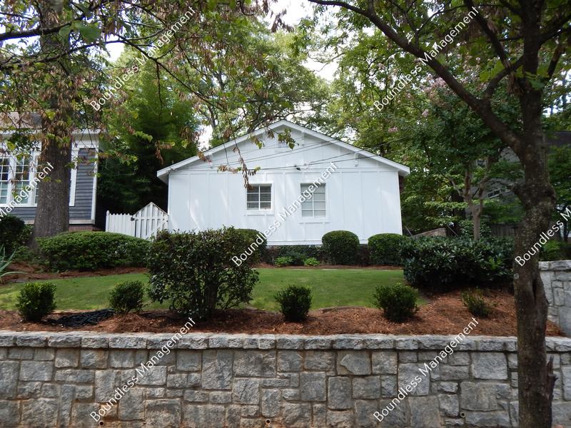 712 Highland Ave NE – photo 1