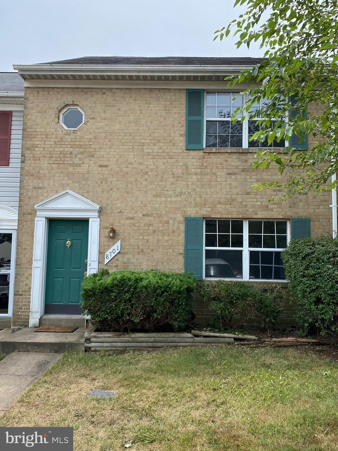 8701 Point Of Woods Drive – photo 1 of 206