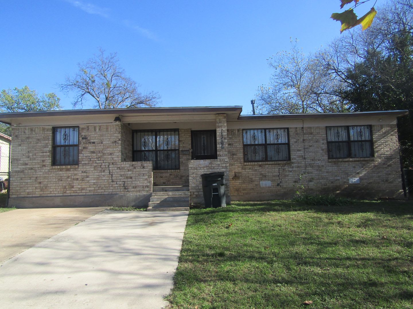 3 Bedroom 2 Bath Home – photo 1