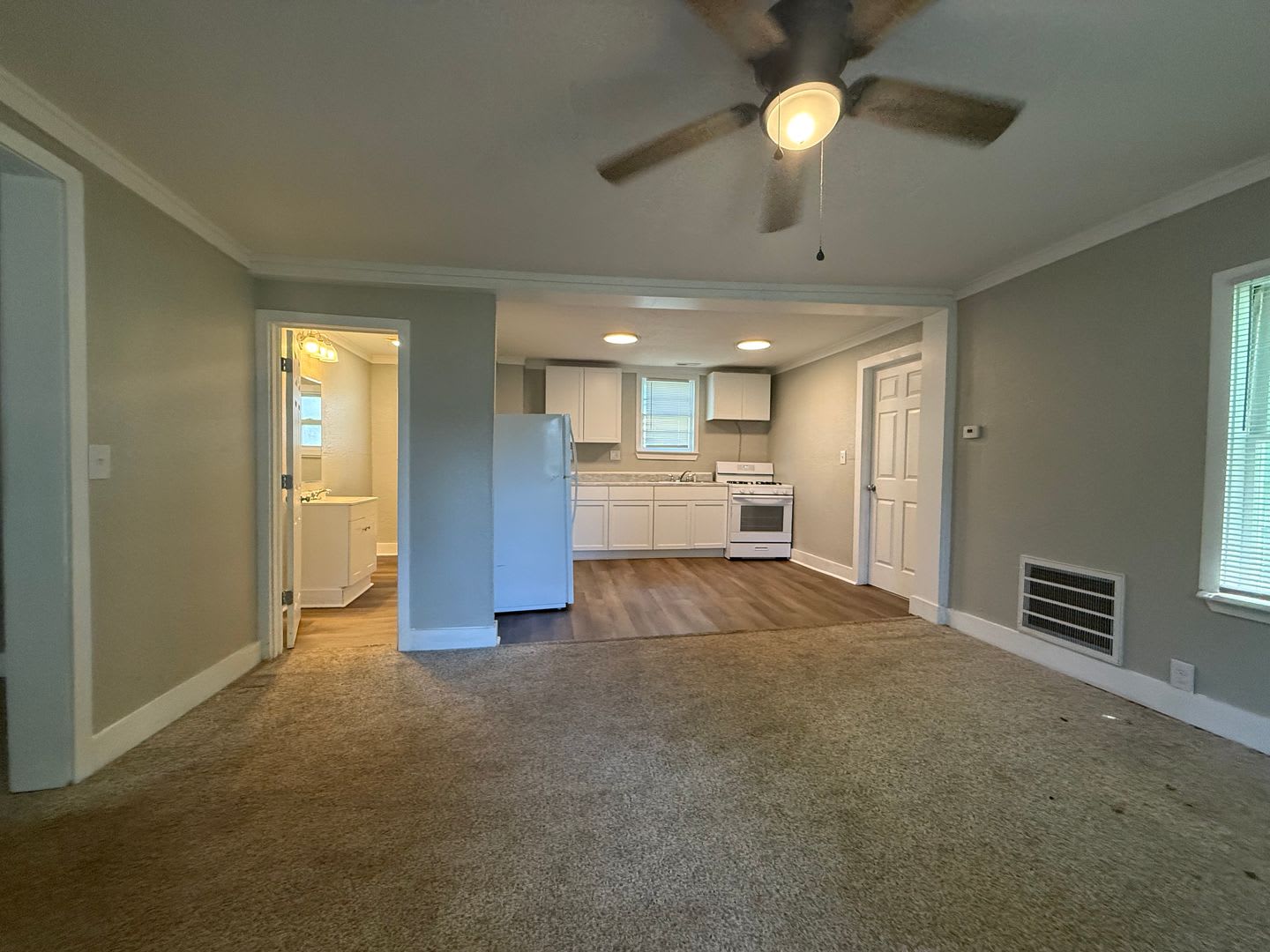 For Rent: 2918 S Jefferson St. Fully Renovated Spacious 3 Bedroom 1.5 Bath Home! – photo 1