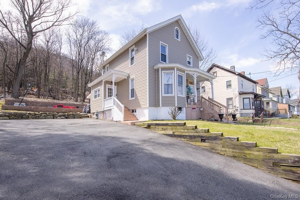 325 Westside Avenue – photo 1 of 29