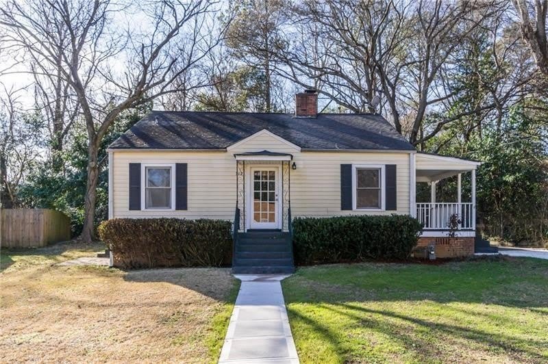 312 Phillips Drive SE – photo 1