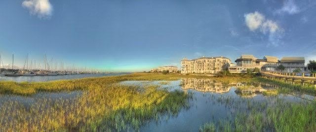 10 Marina Drive – photo 1