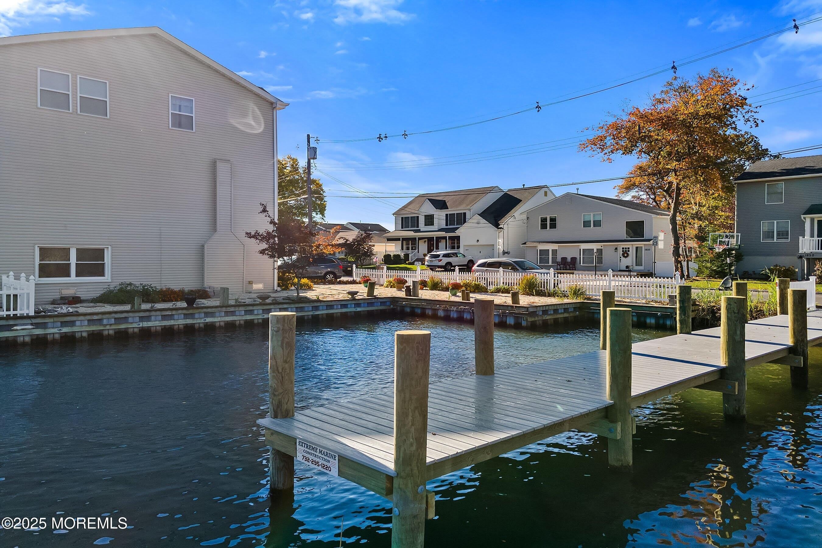 1850 Shore Boulevard – photo 1 of 28