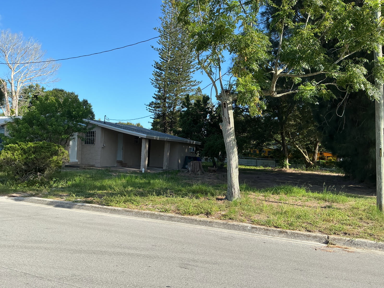 2605 Avenue F – photo 1