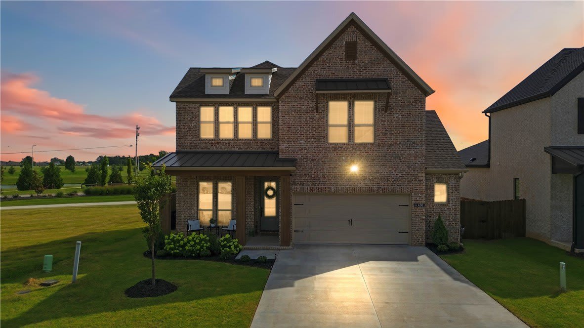 450 Fox Trail – photo 1 of 38