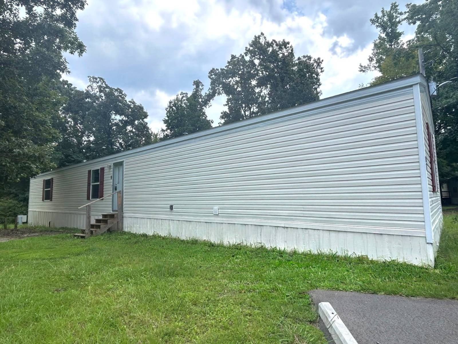 302 Autumn Ln – photo 1 of 22