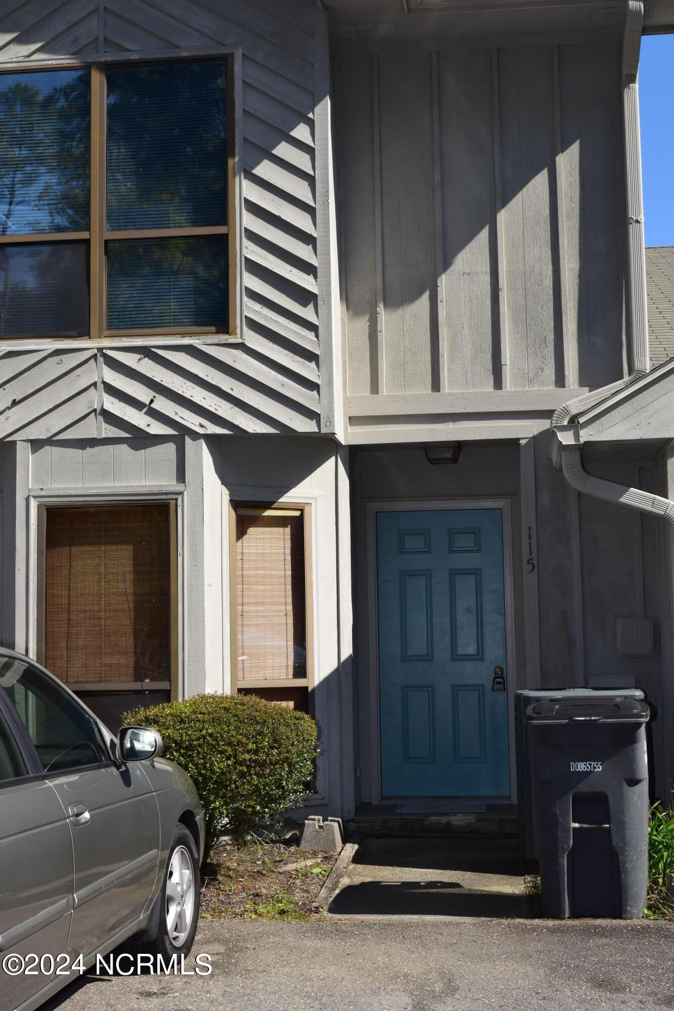115 Mallard Cove – photo 1 of 156