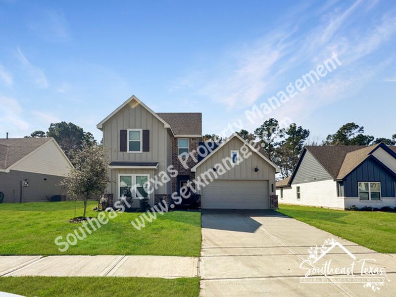 111 Lakeway Circle – photo 1 of 27