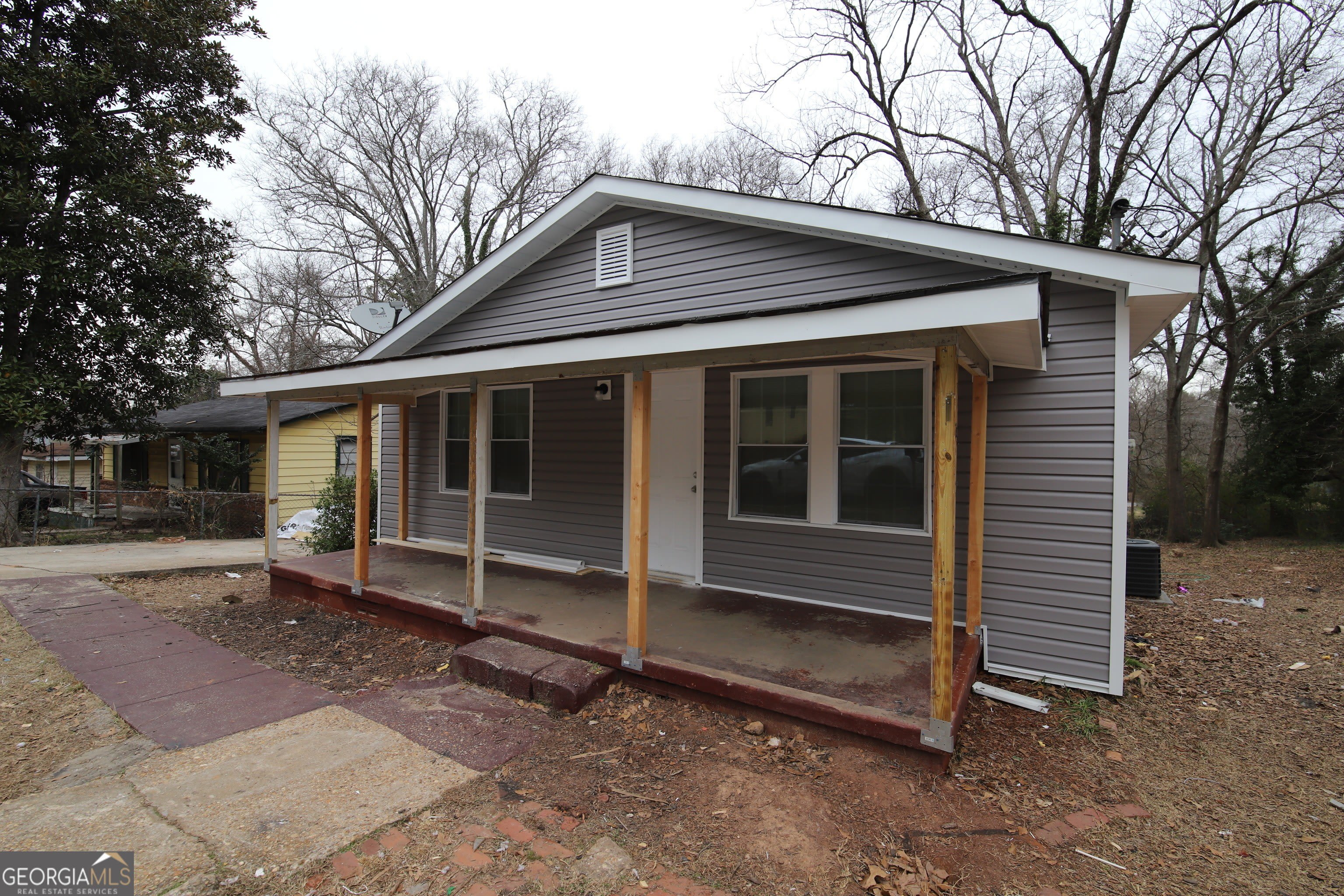 615 Snelson Street – photo 1