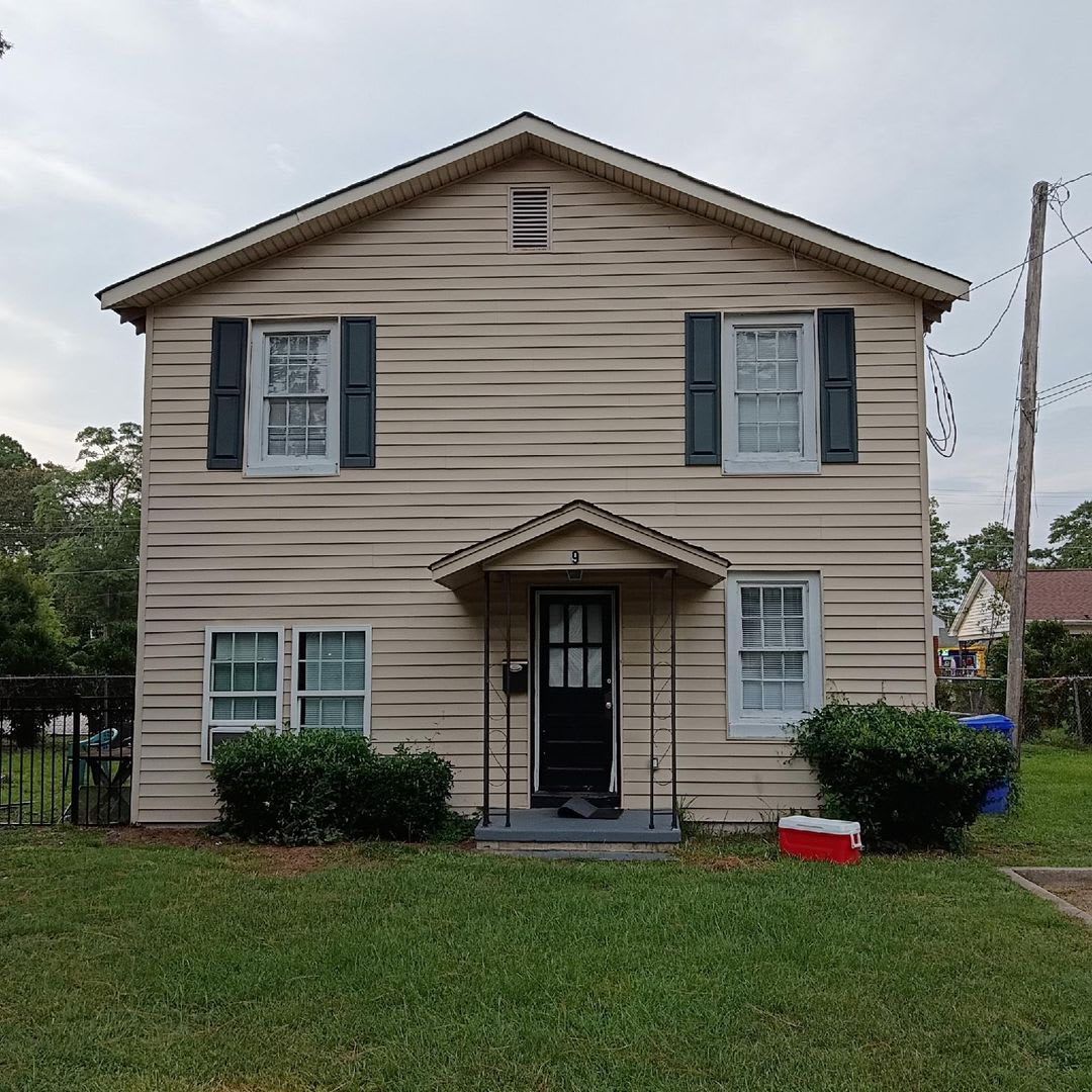 3 Bedroom, 2 Bath House in the Grid walking distance to ECU – photo 1