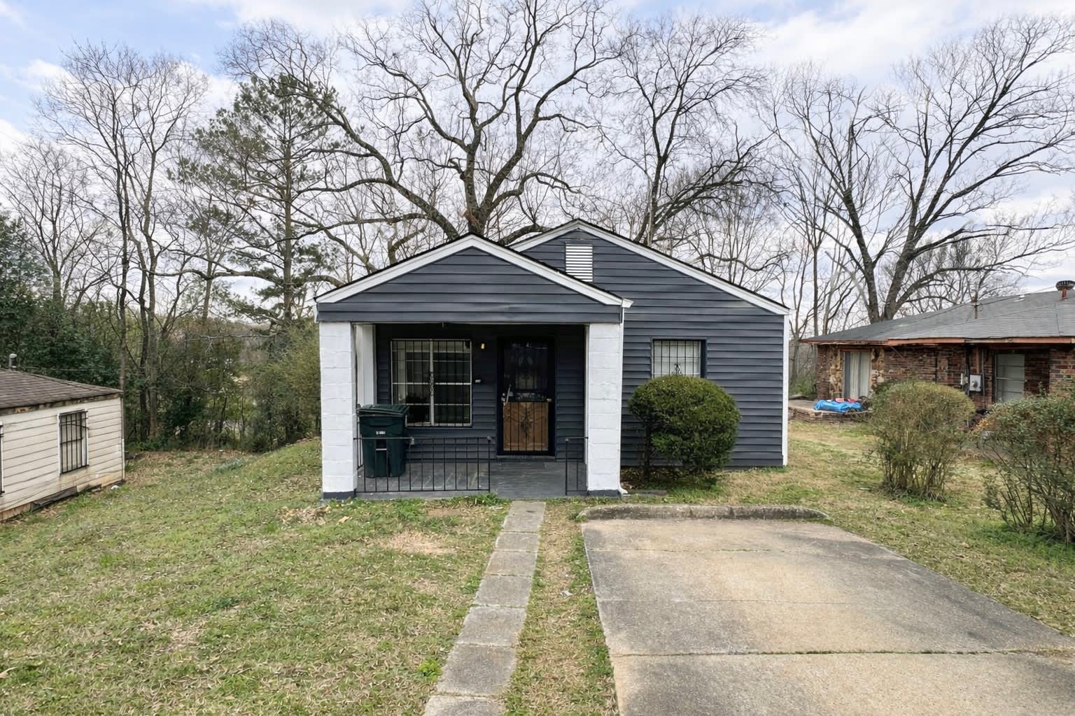 249 Gloria Road Southwest – photo 1