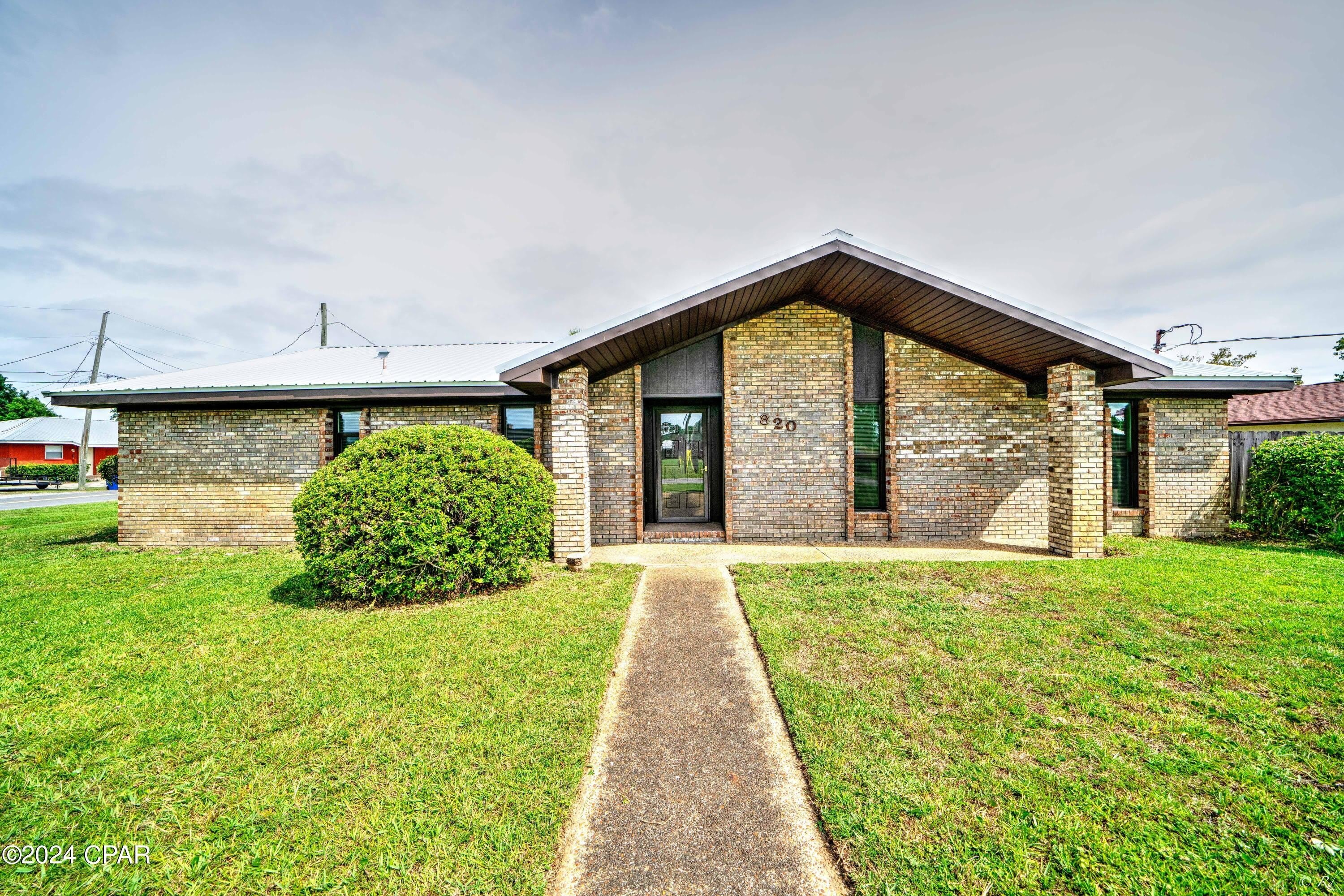 1820 W 24th Street – photo 1 of 27