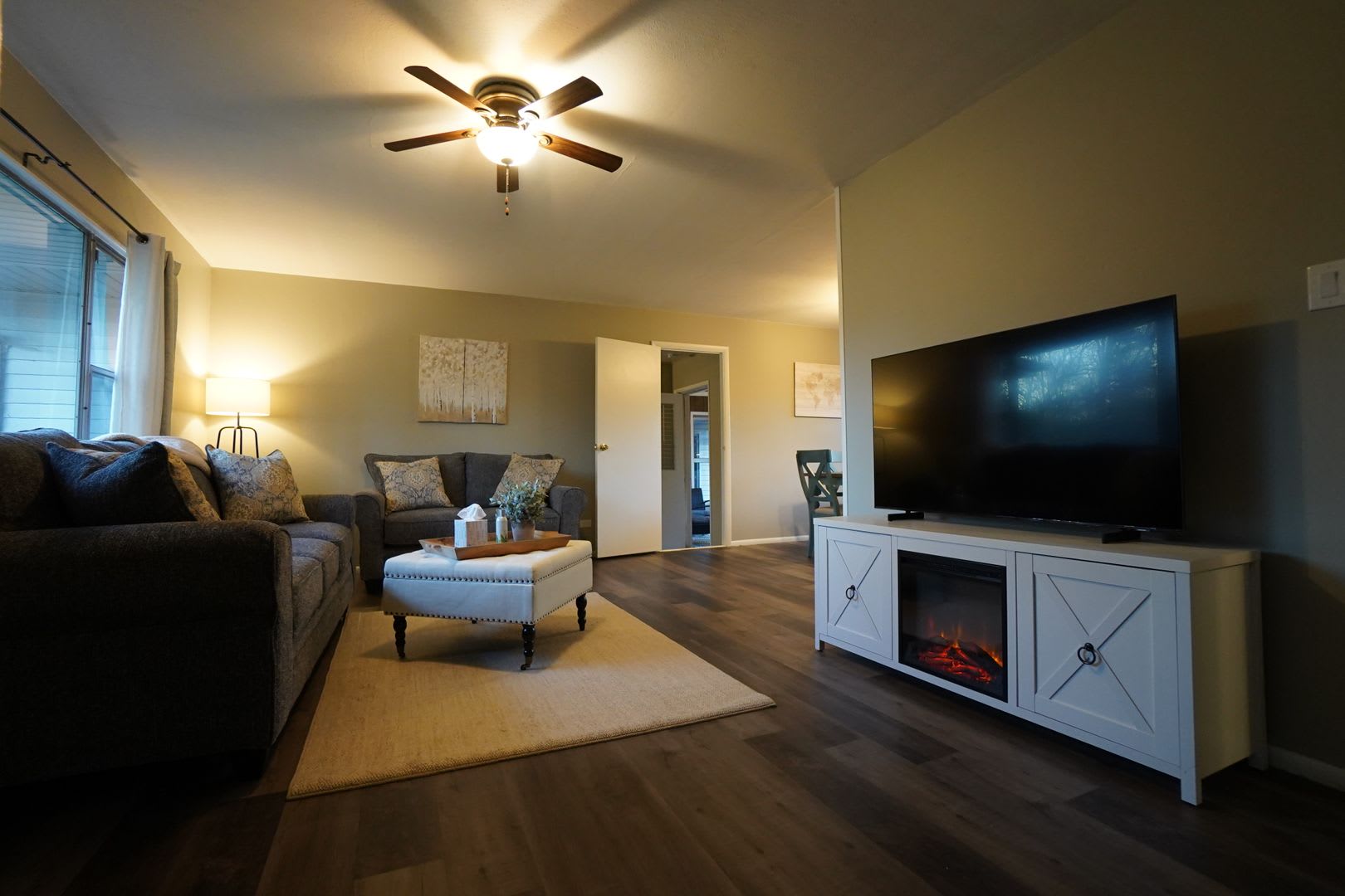 4 Bedroom 2 Bathroom FULLY FURNISHED Home with Fenced in Backyard and 2 Car Garage – photo 1