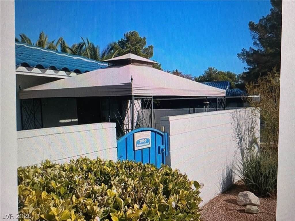 2137 Petersham Court – photo 1