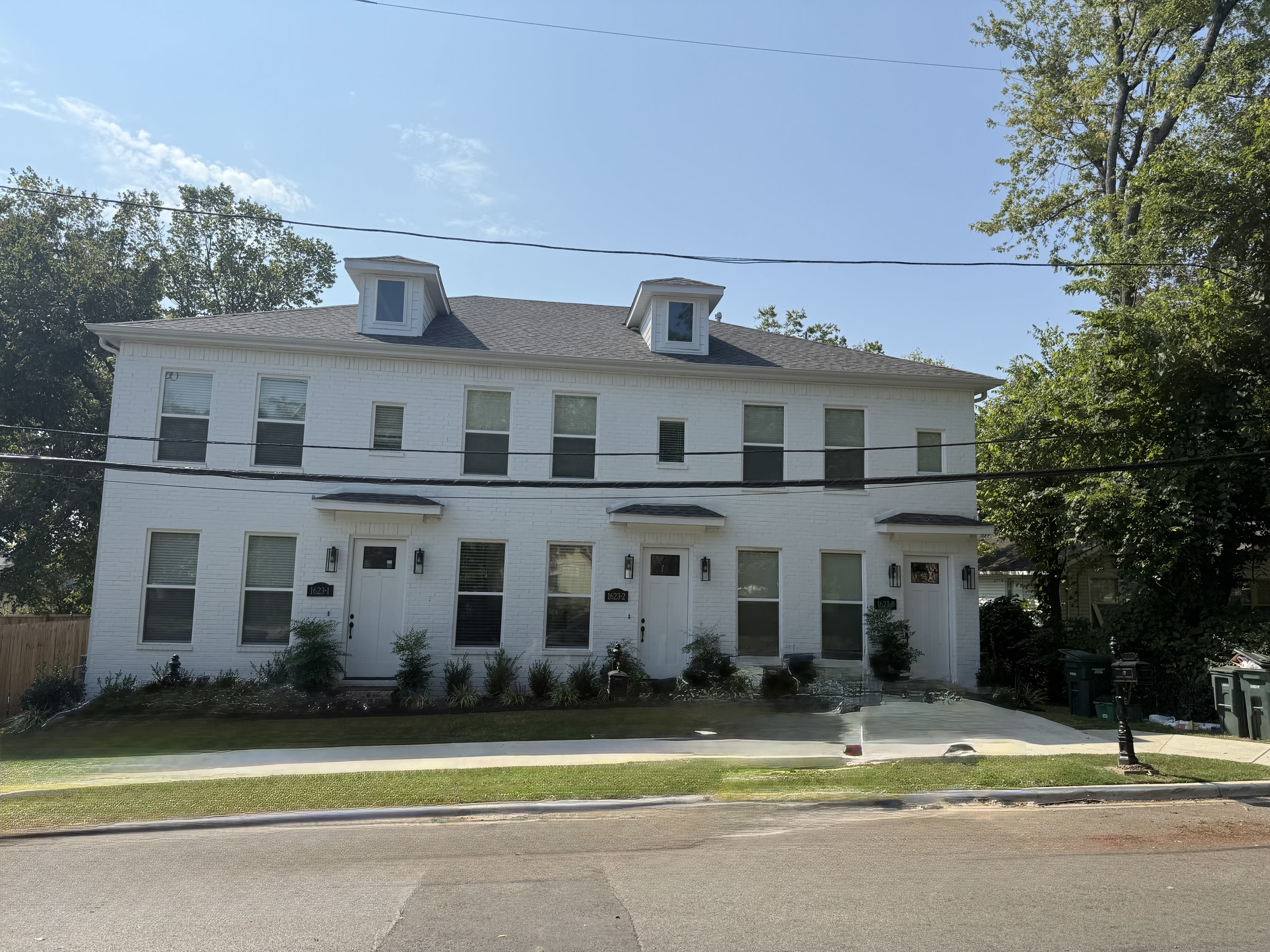 1623 West Stone Street 3 – photo 1
