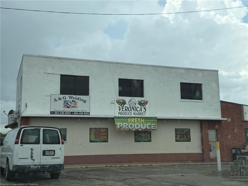 1509 Us 27 Highway S – photo 1 of 12