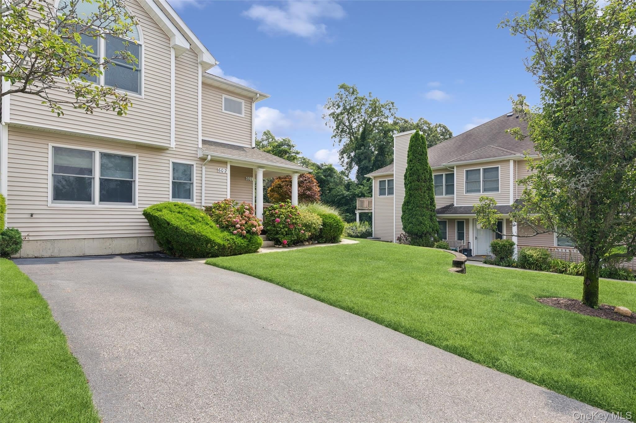 601 Willow Pond Drive – photo 1 of 28