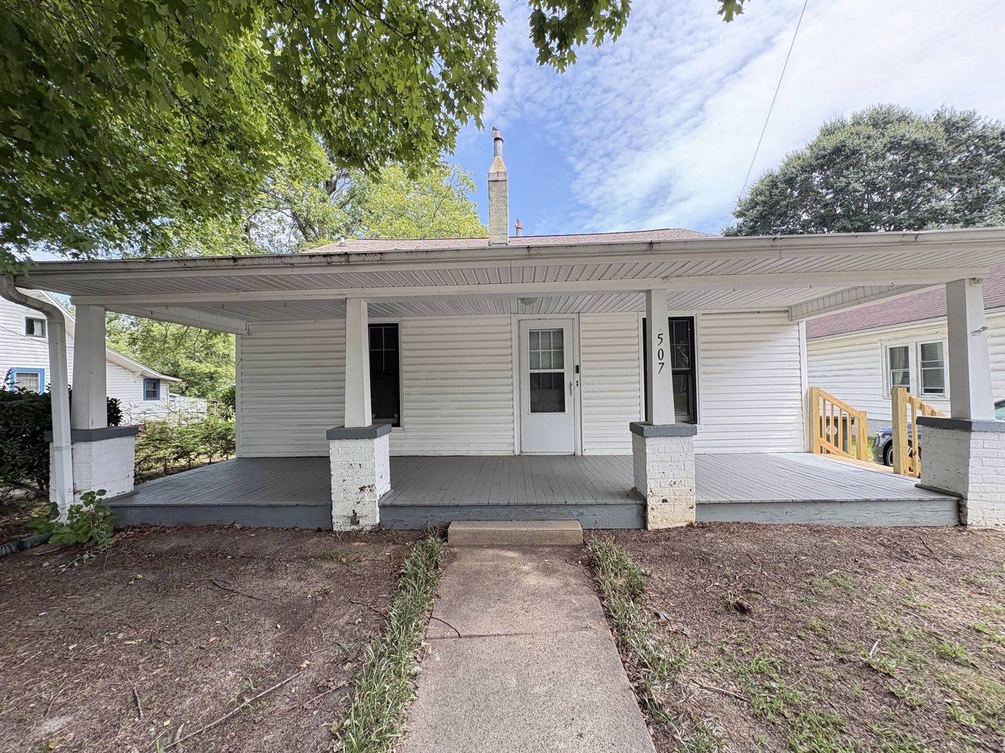 2 Bedroom, 1 Bathroom House in Thomasville! – photo 1 of 14