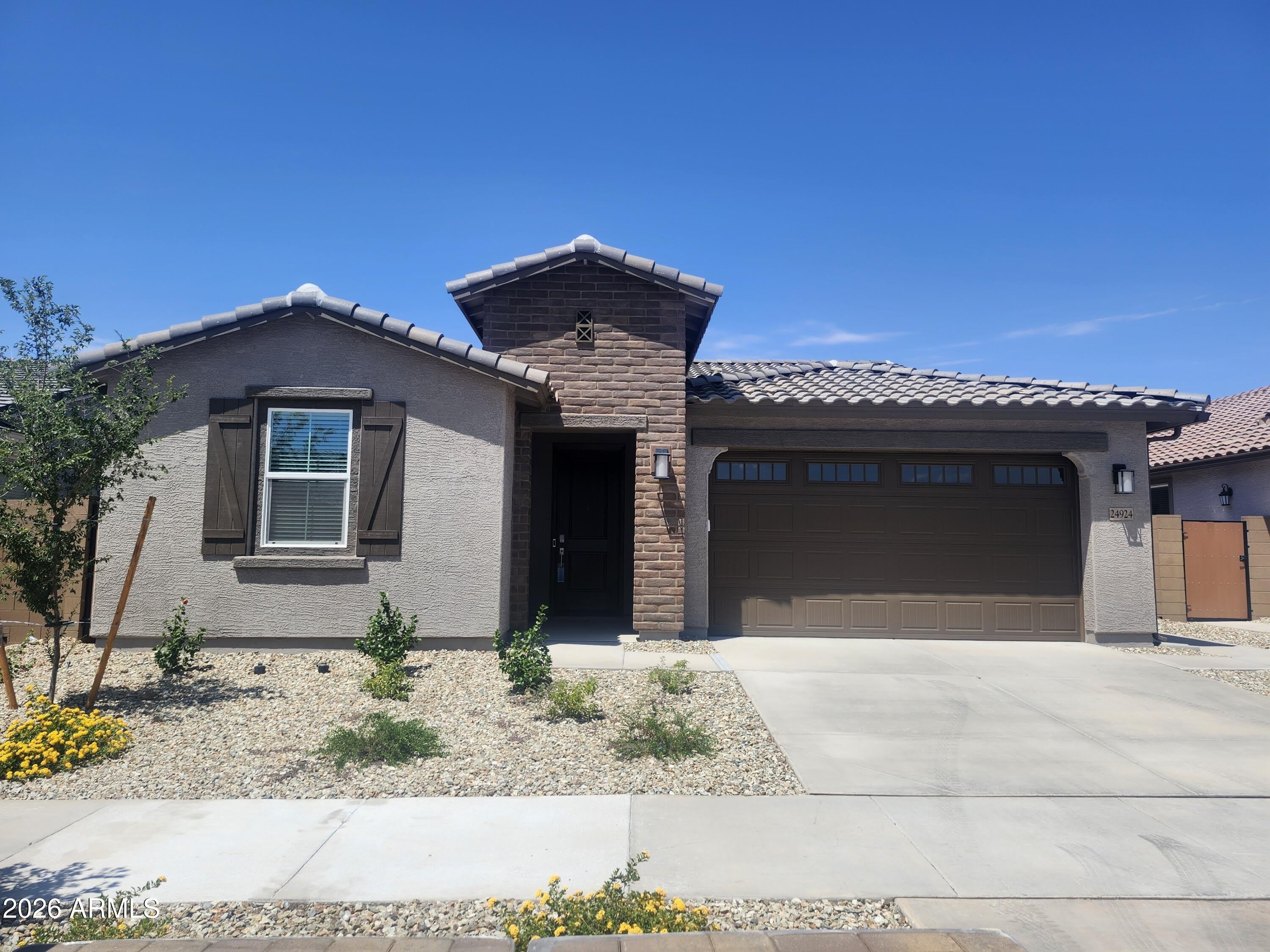 24924 N 167Th Avenue – photo 1