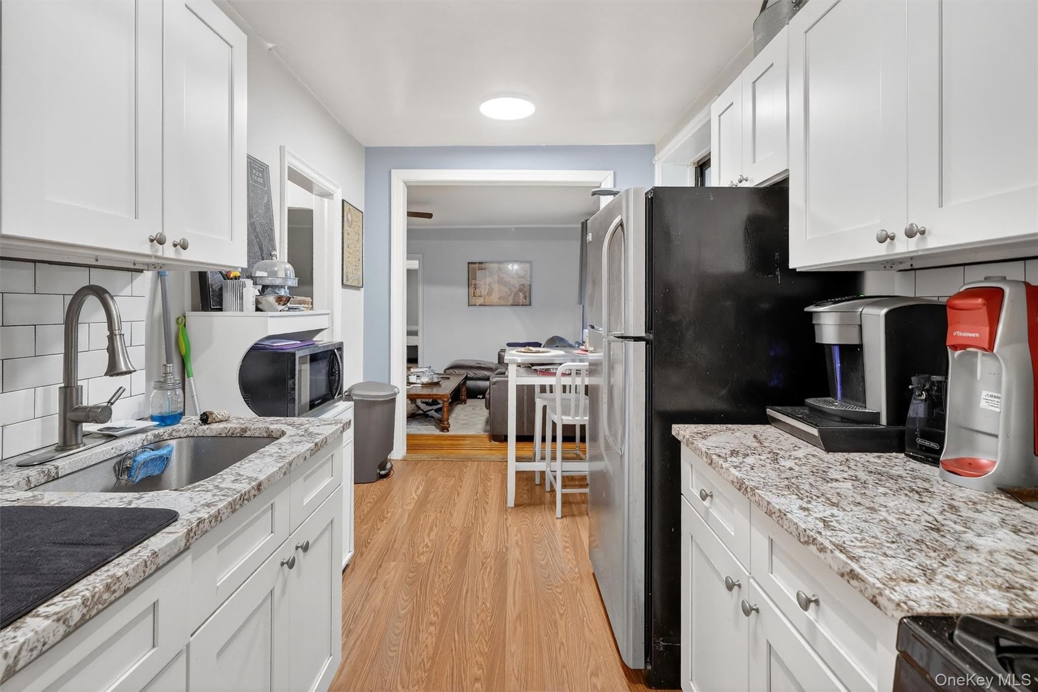 475 Bronx River Road – photo 1 of 27