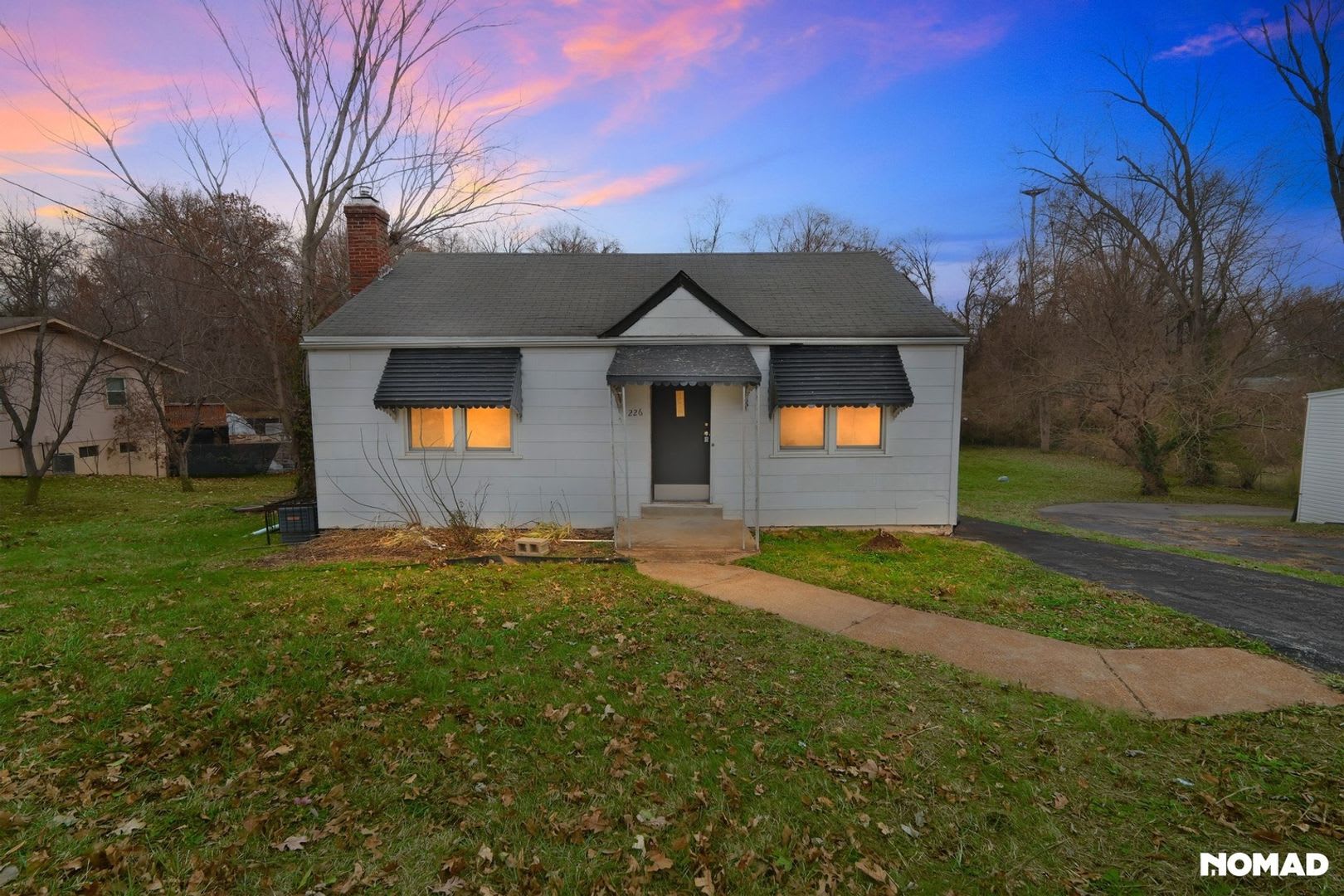 MARCH SPECIAL- 1 Fee month: Charming 2BR House in Saint Louis – photo 1 of 28