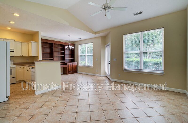 321 S. Kerr Avenue – photo 1