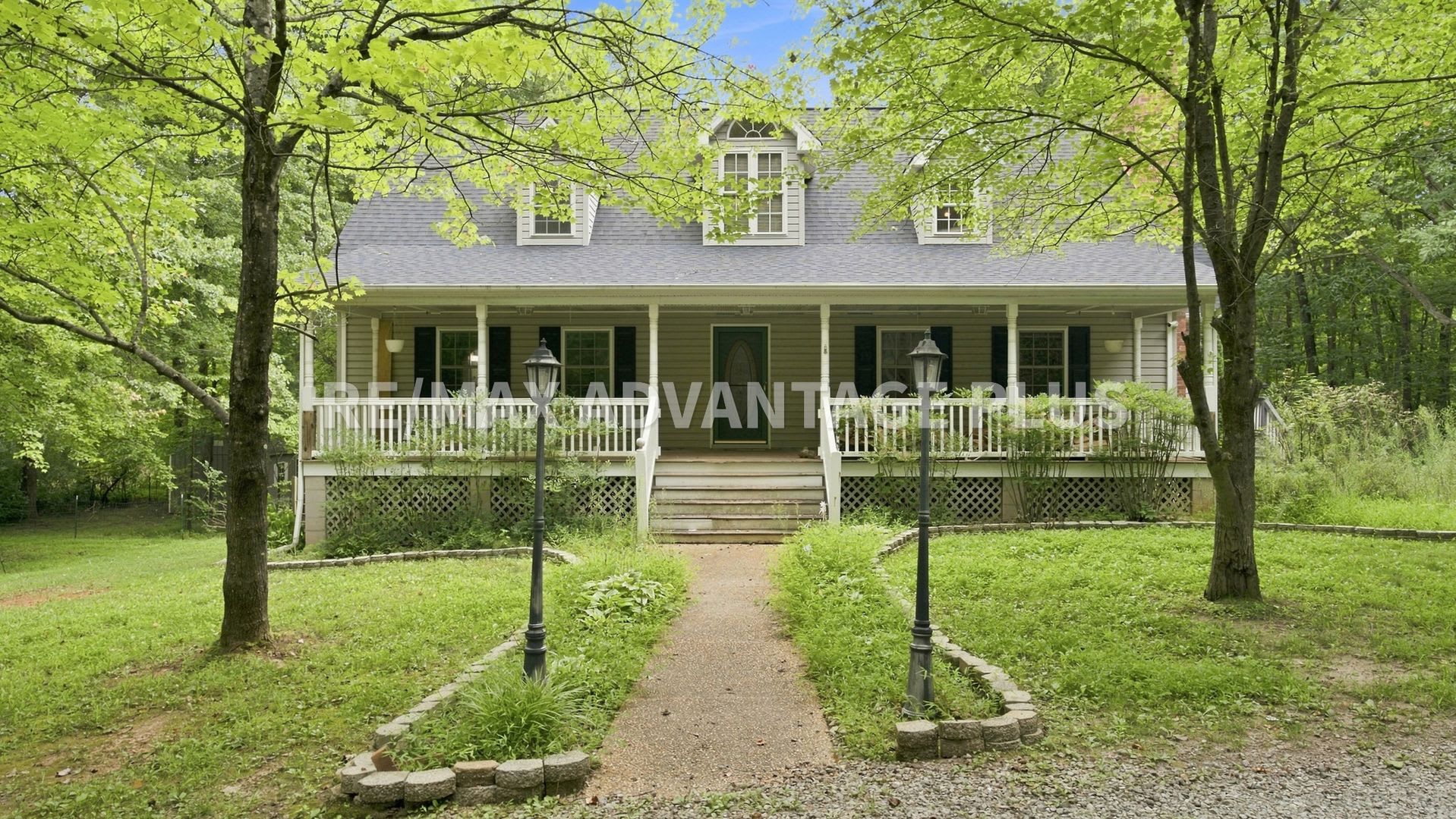 Cape Cod–style home in Farmville, VA – photo 1 of 58