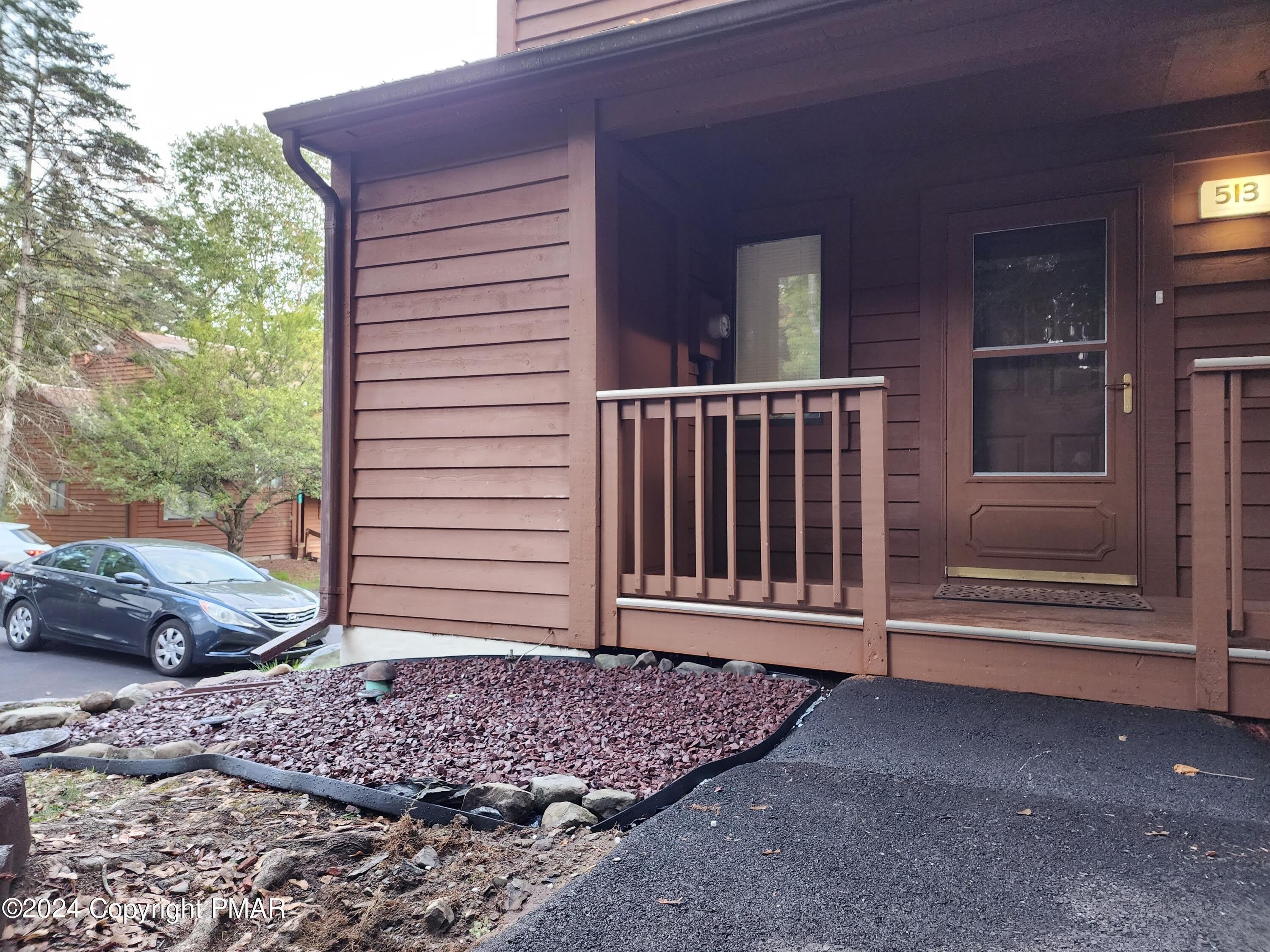 513 Wales Court – photo 1 of 14