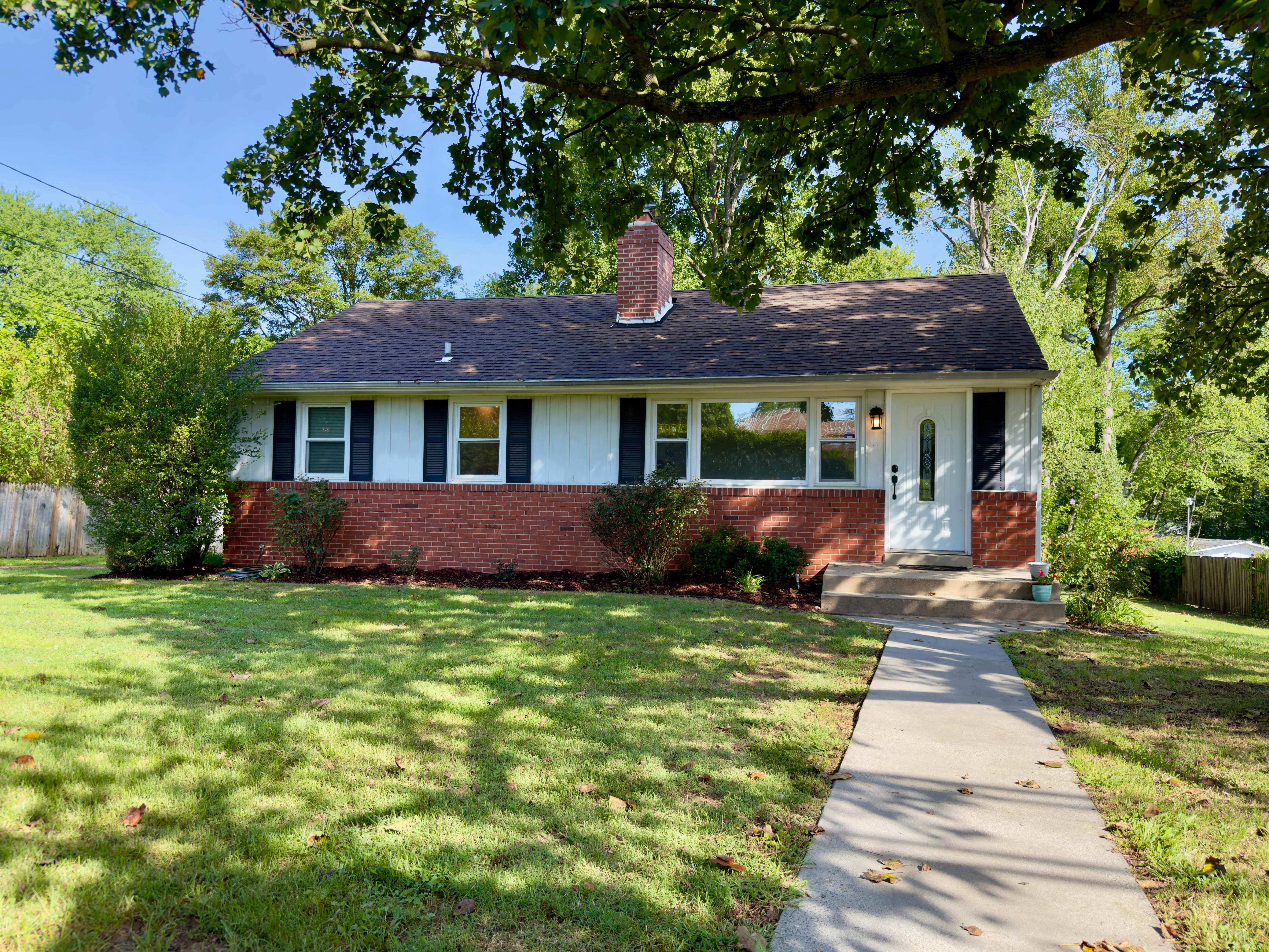 15504 Bond Mill Rd – photo 1 of 26