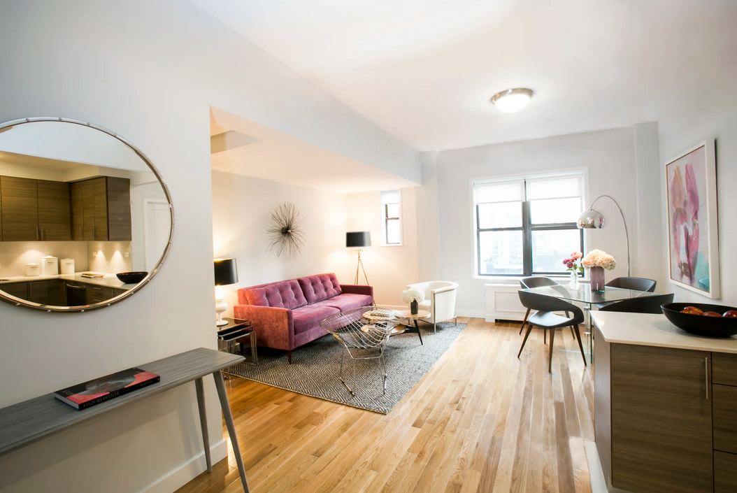 213 W 70th St – photo 1