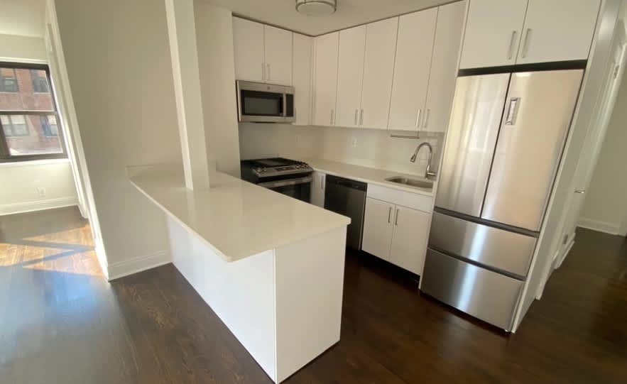 410 E 56th St – photo 1