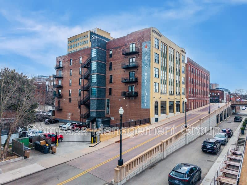 220 W Jackson Ave, 205 – photo 1
