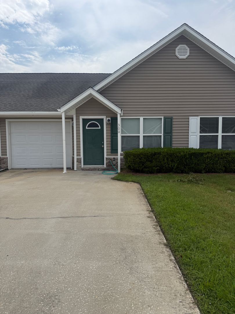 300 Promise Lane Brunswick, GA 31525 – photo 1 of 13