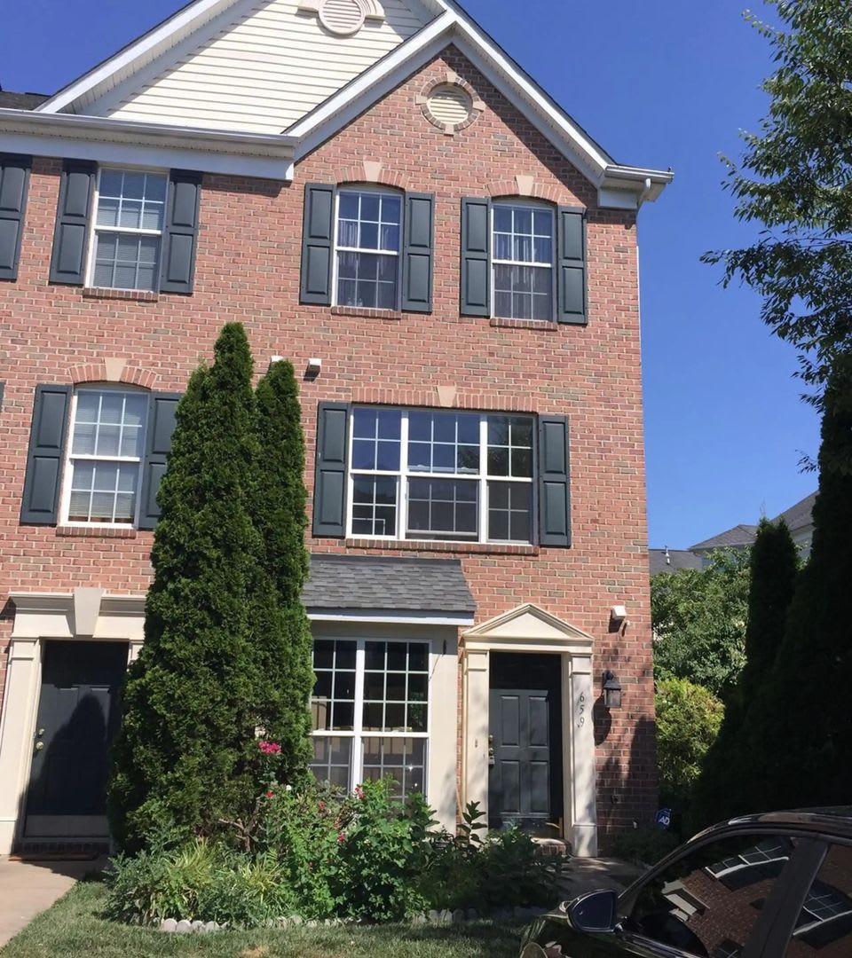Updated Townhouse in Ballenger Creek – photo 1