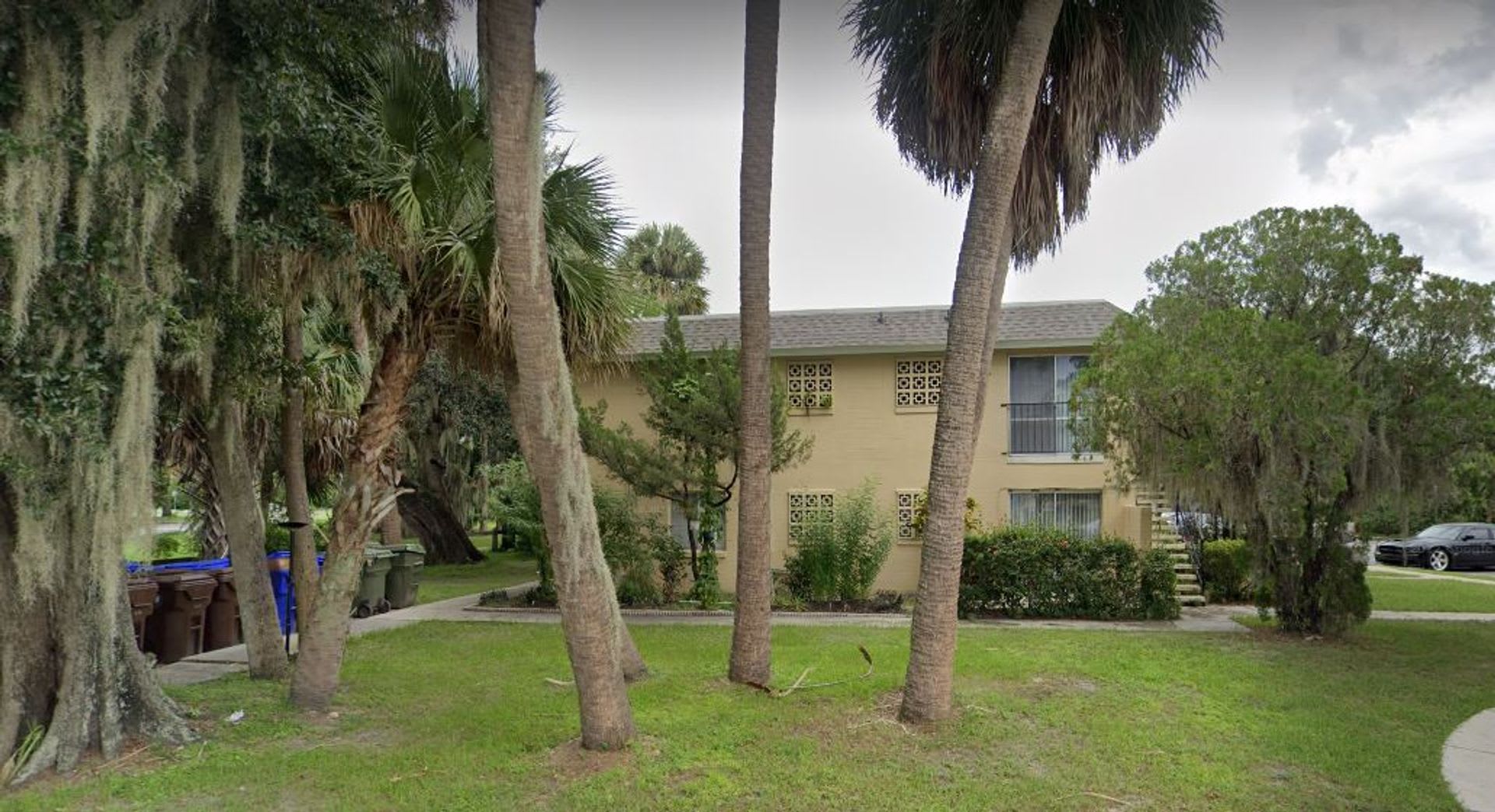 305 E. Dakin Ave – photo 1