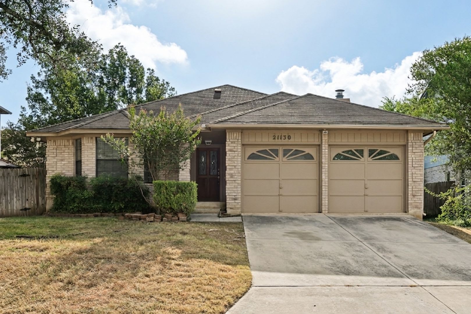 3-BEDROOM SINGLE STORY HOME IN ENCINO PARK – photo 1